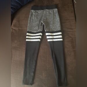 Bombshell Sportswear Gray and Black Leggings Small